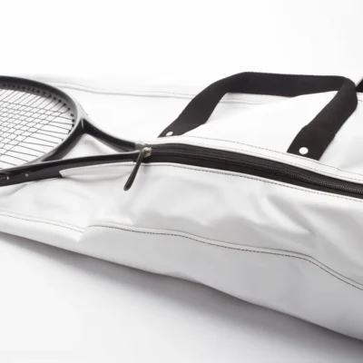 Sklep tenisowy z odzieżą i obuwiem tenisowym